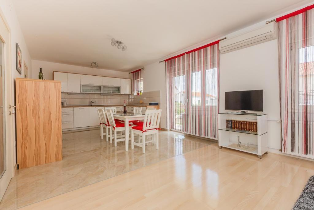 Apartman A&B Каштела Экстерьер фото